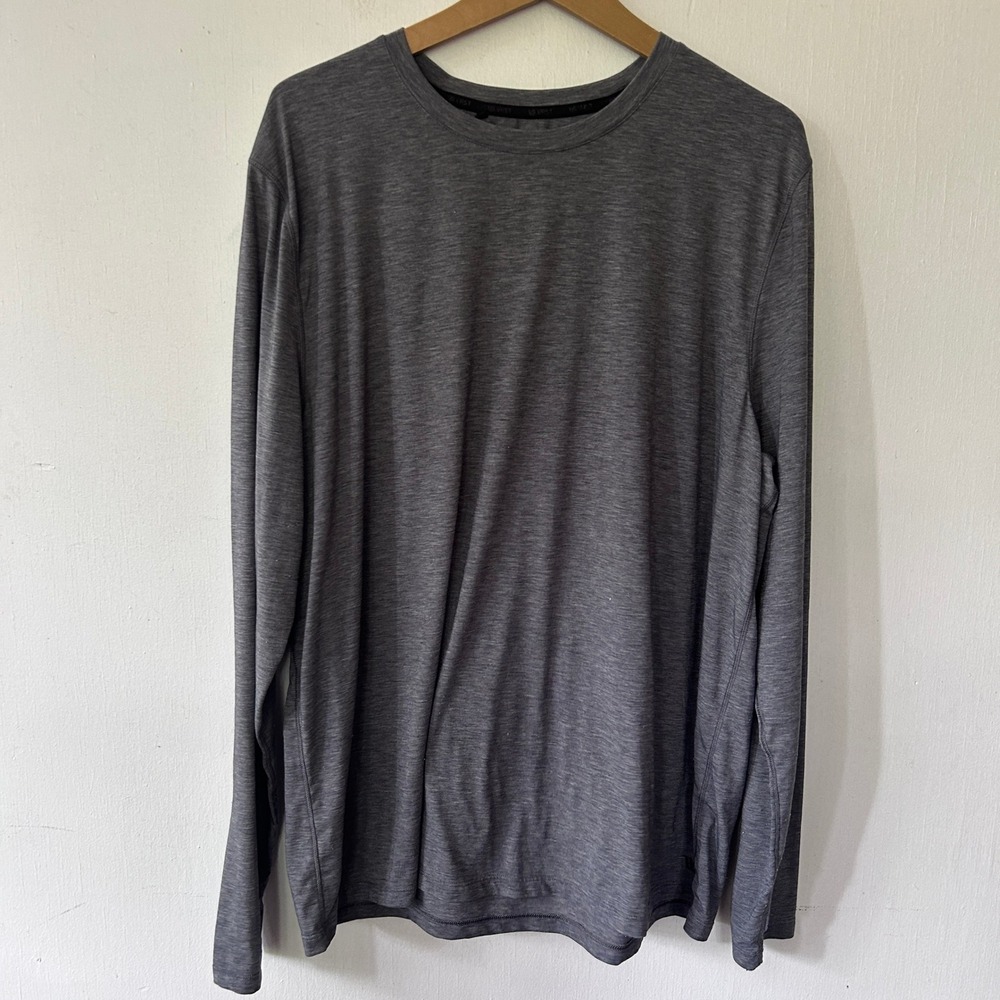 VRST Mens Long Sleeve Performance T-Shirt Charcoal Heather Grey XL Gorpcore